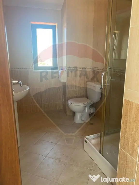 Spațiu de birouri de închiriat – 300 mp, 3 nivele, Do...