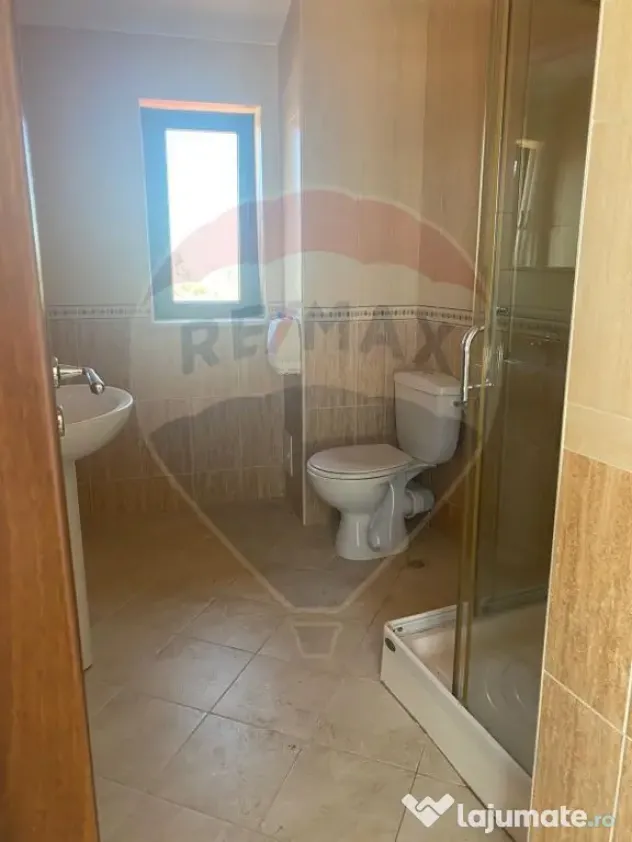Spațiu de birouri de închiriat – 300 mp, 3 nivele, Do...