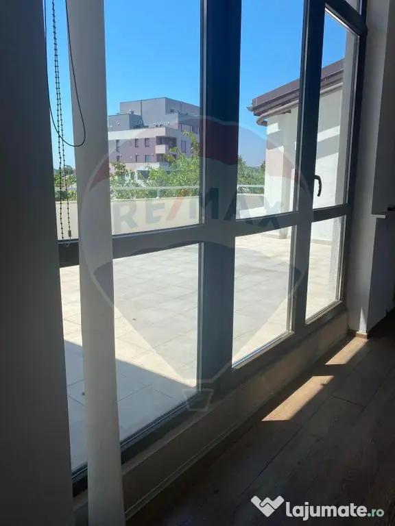 Spațiu de birouri de închiriat – 300 mp, 3 nivele, Do...