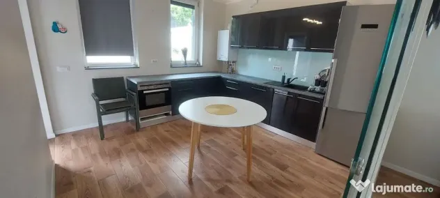 De vânzare casă premium tip duplex, vedere spre Lacul B...