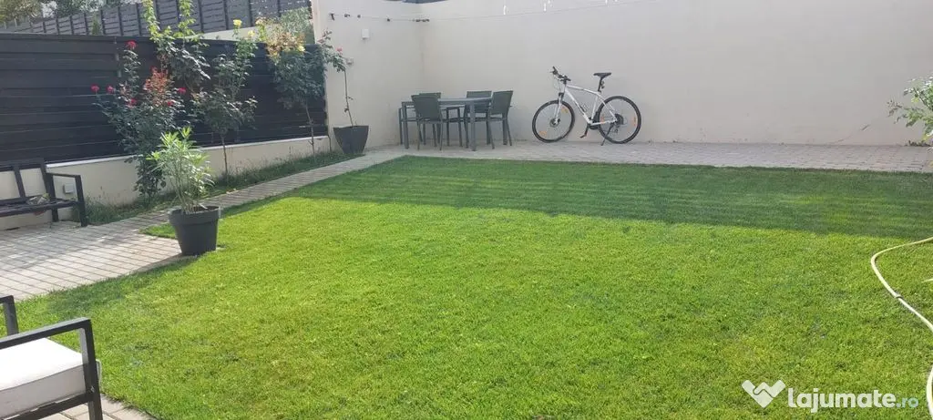 De vânzare casă premium tip duplex, vedere spre Lacul B...