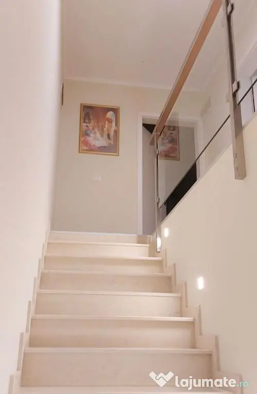 De vânzare casă premium tip duplex, vedere spre Lacul B...