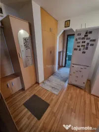Apartament 2 cam decomandat renovat si mobilat zona 800 