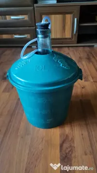Damigeana 10L Sticla cu cos de plastic si dop cu furtun 