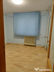 Vând apartament 2 camere str. Delfinului