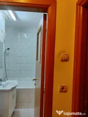 Vând apartament 2 camere str. Delfinului
