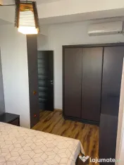 Închiriez 2 camere 