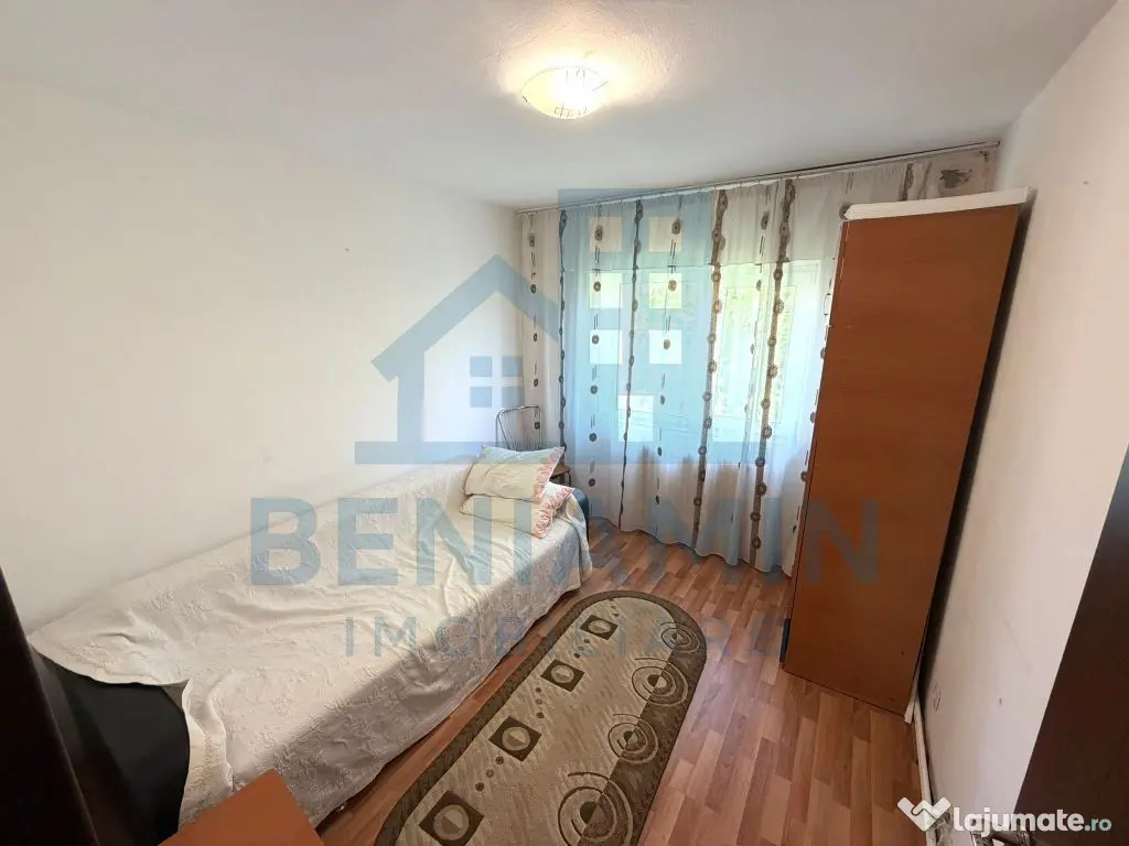 3 camere decomandat etaj 3 Bigul Nou -centrala -72mp