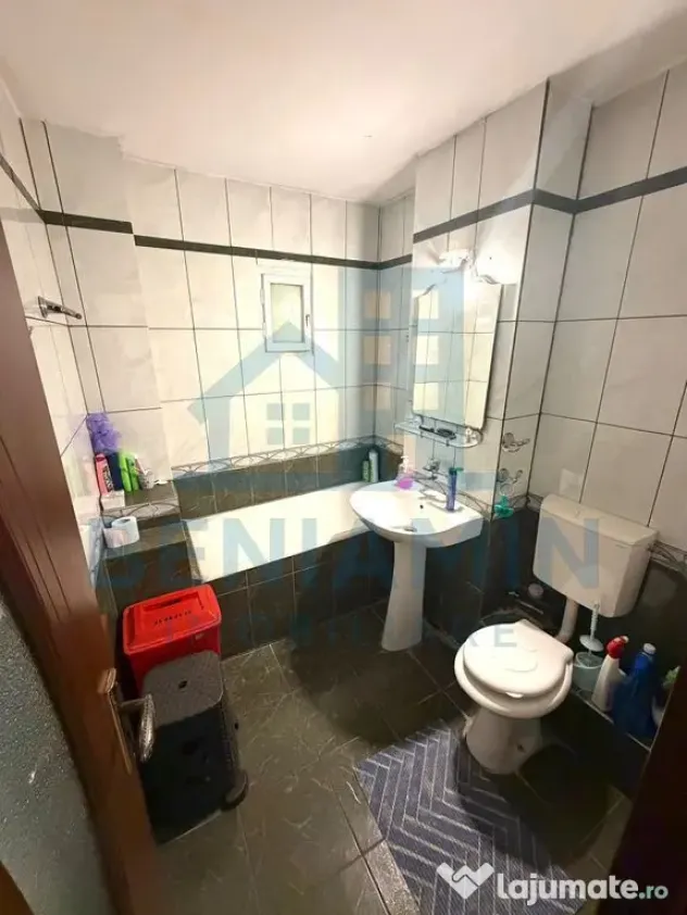 3 camere decomandat etaj 3 Bigul Nou -centrala -72mp