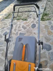 Masina de tuns gazonul Ruris 