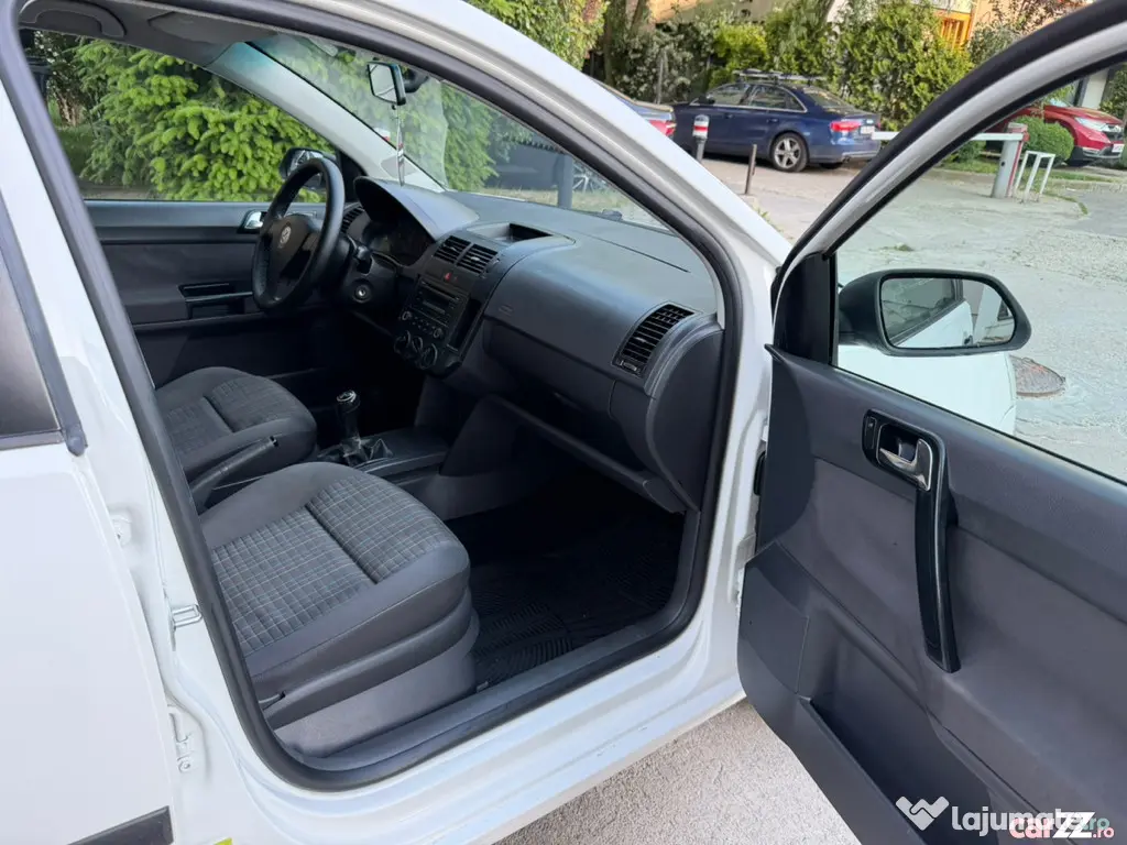 Volkswagen Polo Facelift 1 4 TDI 80CP 2009 Euro 4 AC Cauciucuri Noi M+S