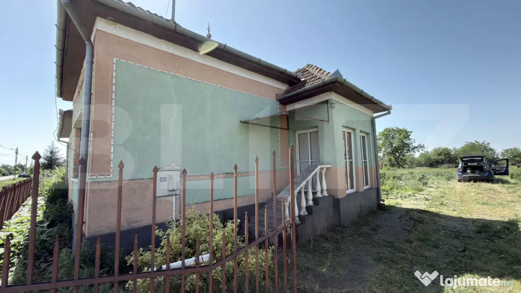Casă cu teren 40 ari – Oar, com. Vetiș, uz rezidential s