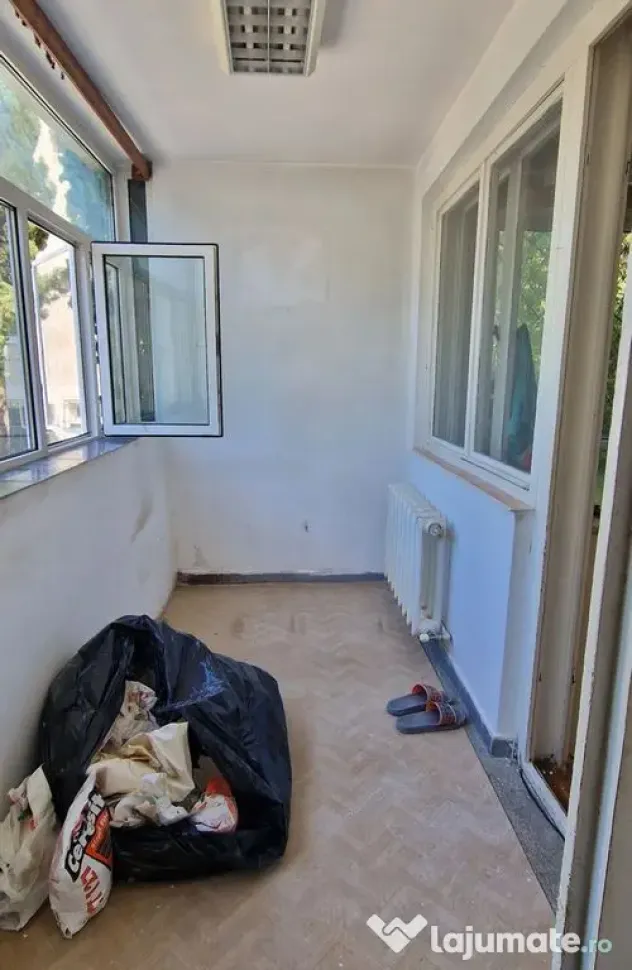 Tomis 2 apartament 3 camere decomandate, garaj si loc de ...