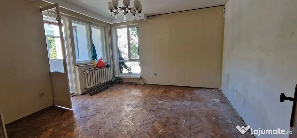 Tomis 2 apartament 3 camere decomandate, garaj si loc de ...