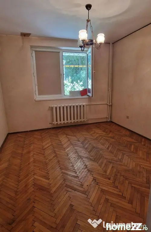 Tomis 2 apartament 3 camere decomandate, garaj si loc de ...