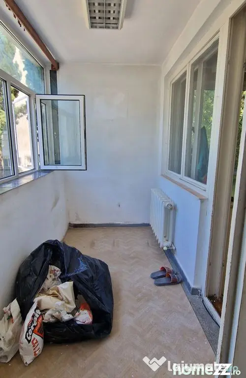 Tomis 2 apartament 3 camere decomandate, garaj si loc de ...