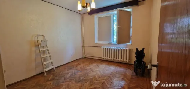 Tomis 2 apartament 3 camere decomandate, garaj si loc de ...