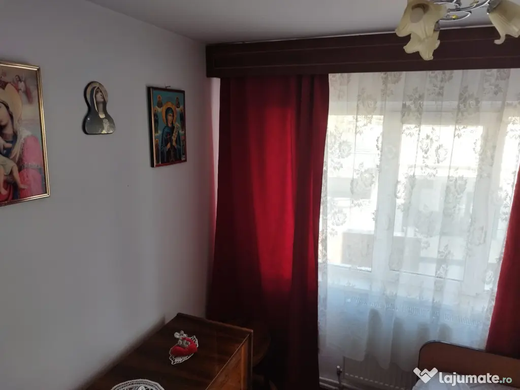 Apartament 3 camere in bloc deosebit - fara bulina,Aleea Parcului - proprietar
