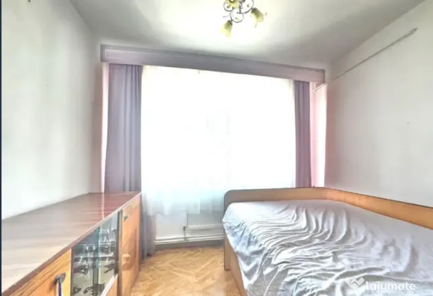 Apartament 3 camere in bloc deosebit - fara bulina,Aleea Parcului - proprietar