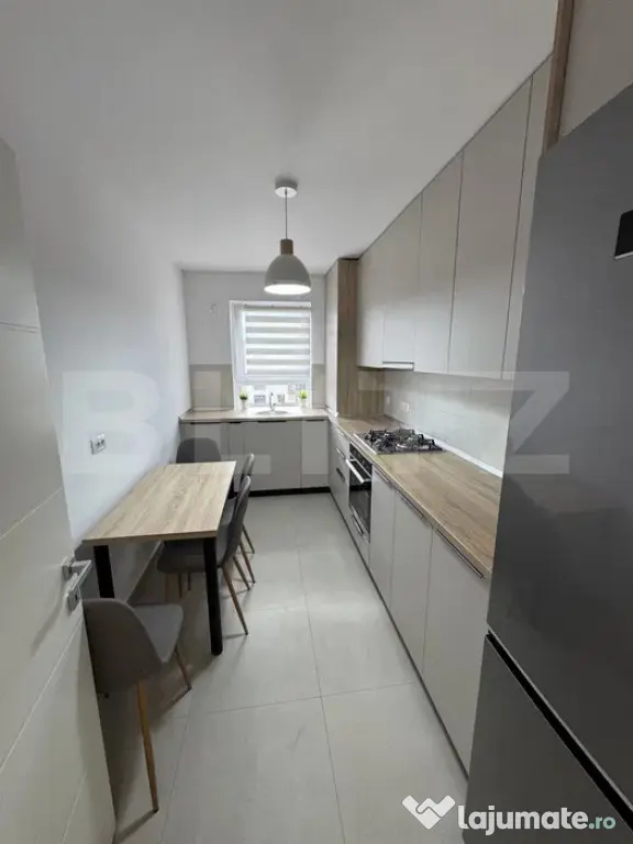 Apartament 2 camere decomandat de vânzare | Mobilat și uti