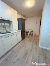 Studio de închiriat cu 2 camere central 
