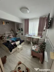 Apartament 3 camere, 92 mp, 2 parcari, zona Central 