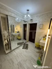 Apartament 3 camere, 92 mp, 2 parcari, zona Central 