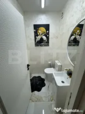 Apartament 3 camere, 92 mp, 2 parcari, zona Central 