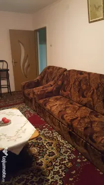 Canapele extensibile in stare foarte buna