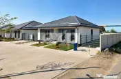 Vila parter mansardabila 4 camere 2 bai mobilatǎ/utilată 1