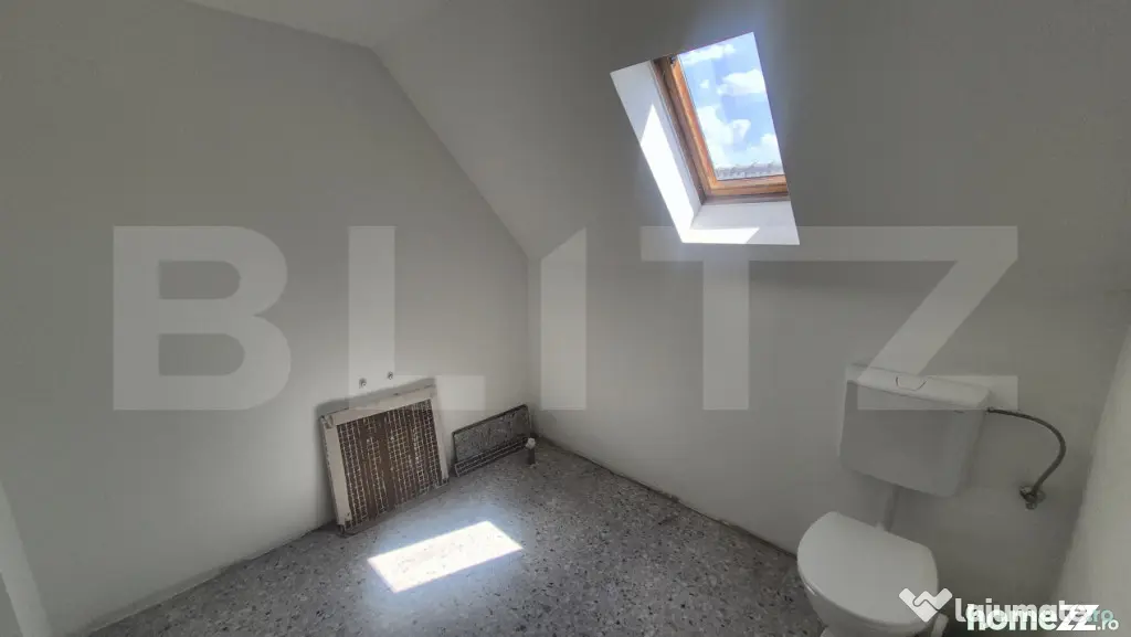 Casa cu 3 dormitoare de vanzare, 150 mp, teren 1345 mp, loca