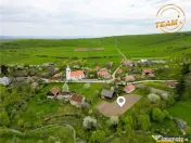 Casa cu farmec rustic teren privat de 3.315 mp, Borosneul