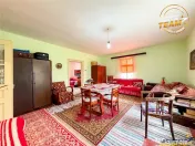 Casa cu farmec rustic teren privat de 3.315 mp, Borosneul