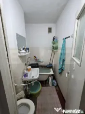 Apartament 3 camere, semidecomandat, 47 m2, zona M40 