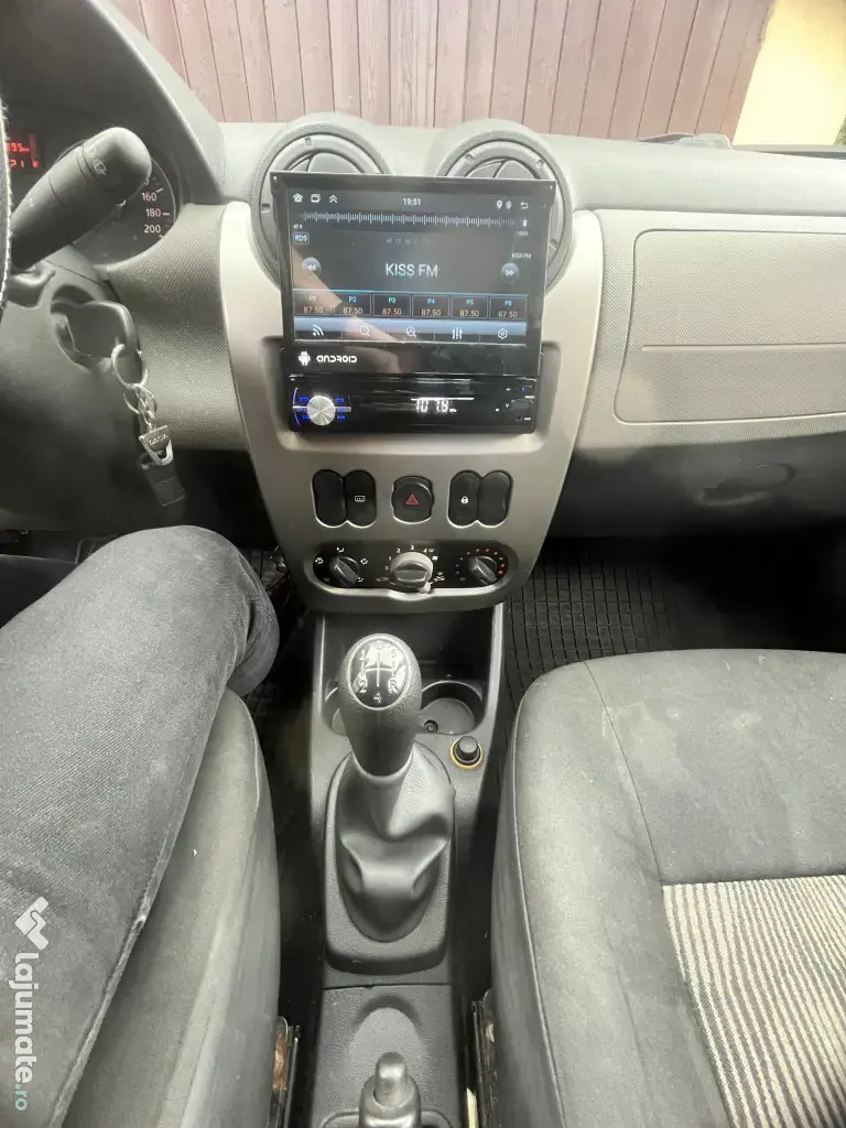 Vând Dacia Sandero 1,4 benzină