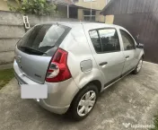 Vând Dacia Sandero 1,4 benzină