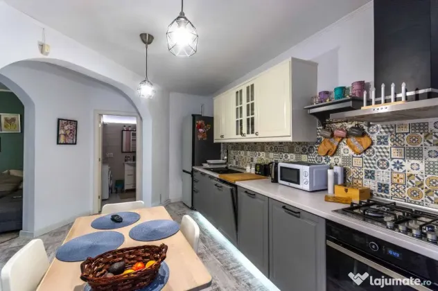 Eminescu Toamnei Casa 3 camere Comision 0%
