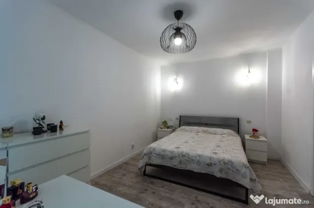 Eminescu Toamnei Casa 3 camere Comision 0%