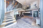 Sanpetru ,Subcetate-Casa 4 camere,3 bai+480 mp teren