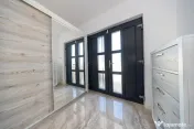 Sanpetru ,Subcetate-Casa 4 camere,3 bai+480 mp teren 
