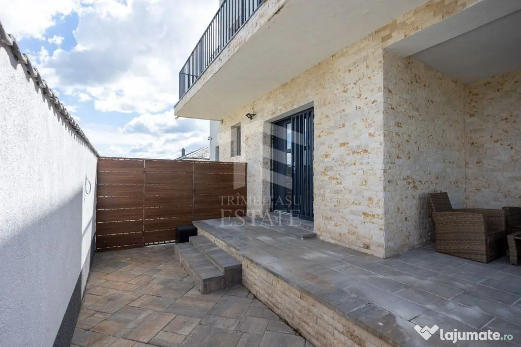 Sanpetru ,Subcetate-Casa 4 camere,3 bai+480 mp teren