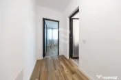 Sanpetru ,Subcetate-Casa 4 camere,3 bai+480 mp teren 
