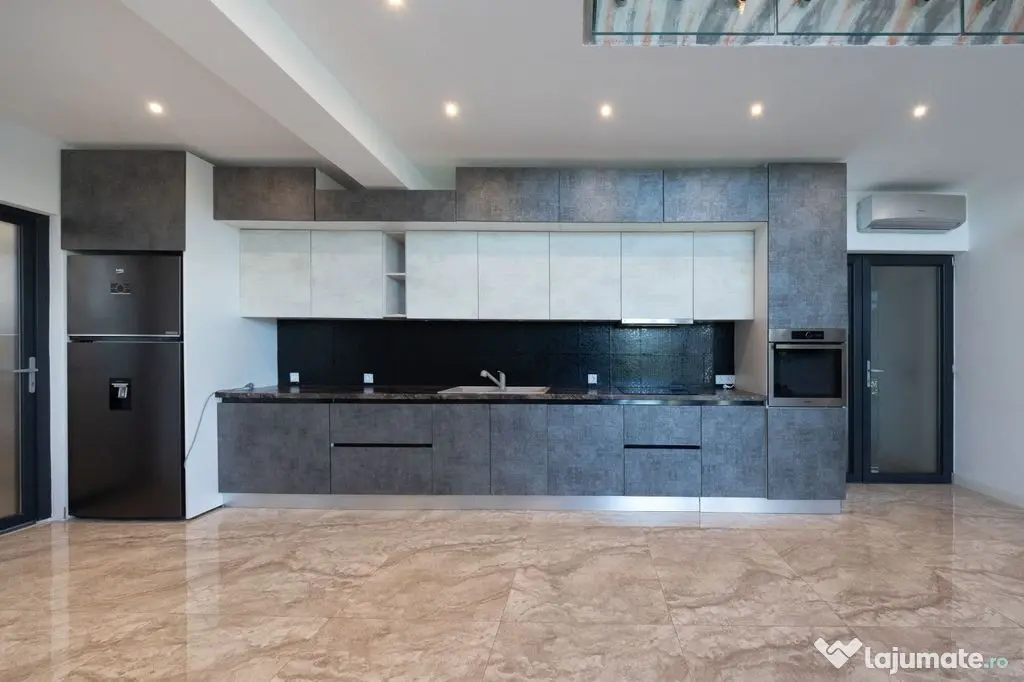 Sanpetru ,Subcetate-Casa 4 camere,3 bai+480 mp teren