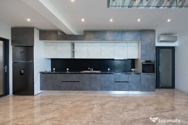 Sanpetru ,Subcetate-Casa 4 camere,3 bai+480 mp teren