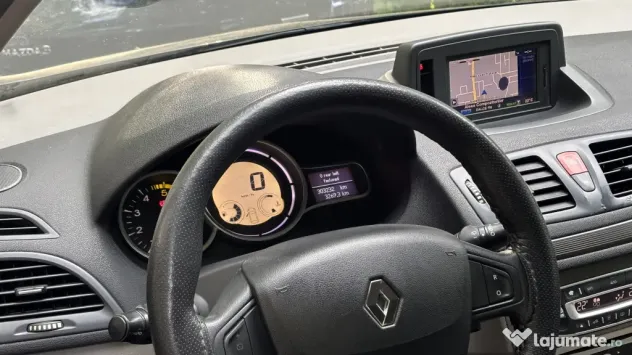 Renault Megane 3 (2010) • 1.5 dCi 90CP • Navigație • Senzori F+S • Km Reali