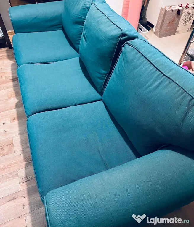 Canapea IKEA EKTORP, 3 locuri – bine întreținută, husă lavabilă