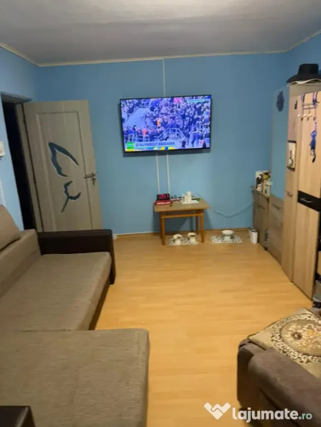 - Apartament 3 camere confort 1 decomandat, zona Progresu, e