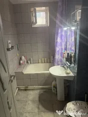 - Apartament 3 camere confort 1 decomandat, zona Progresu, e