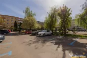 Apartament decomandat, 2 camere, insorit, balcon, loc parcar 