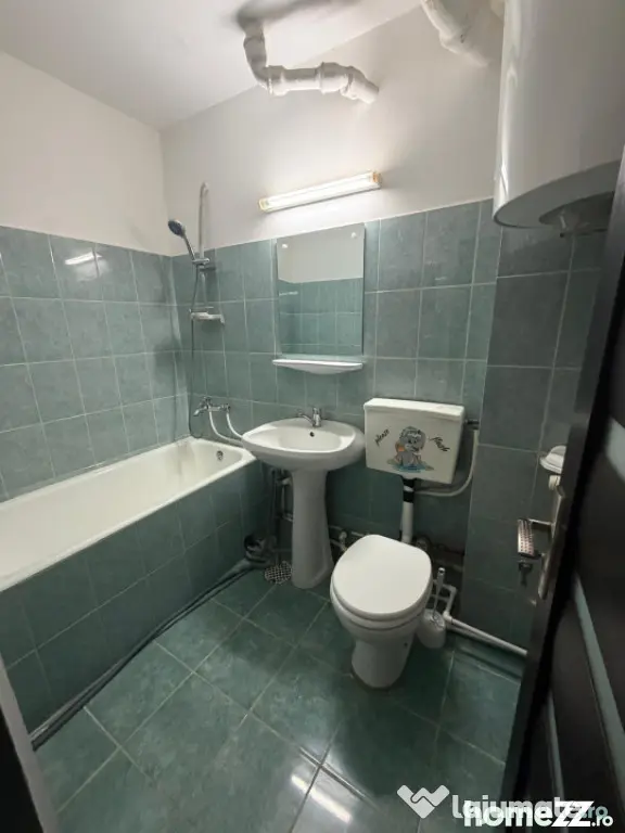 Apartament 2 camere decomandat, 50 mp, Bld Carol, zona Garii